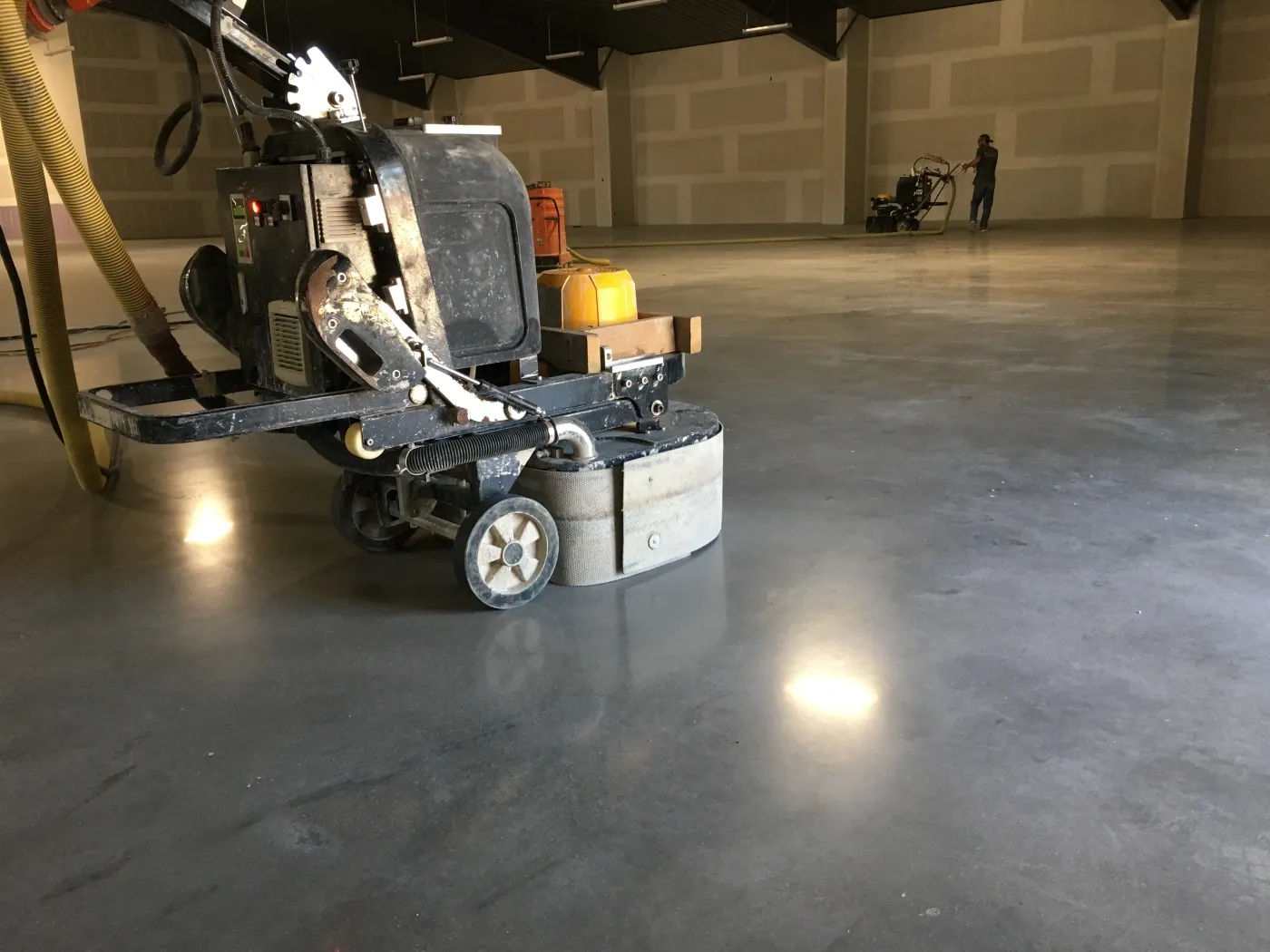 BDC crew grinding a warehouse slab before polishing